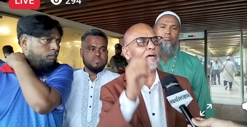 আনিসুজ্জামানের কাছে মাকসুদের অপসারণ চেয়েছেন বিনিয়োগকারীরা