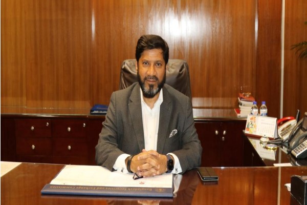 শেয়ারবাজারে তারল্য সংকট ও লেনদেন কম হচ্ছে-বিএসইসি চেয়ারম্যান