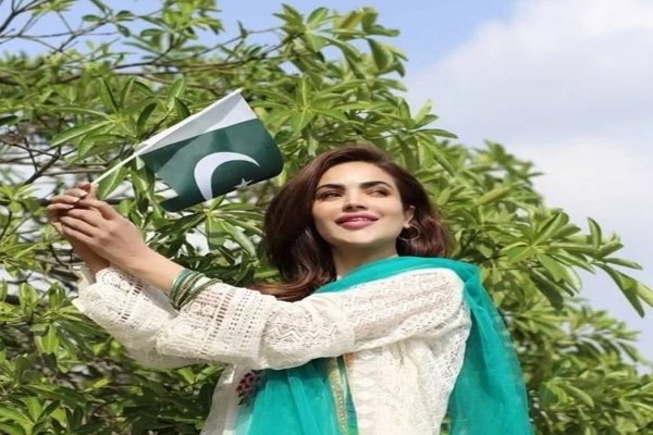 ছয় মাস ধরে ফ্ল্যাটে পচেছে অভিনেত্রীর মরদেহ, তাও বুঝতে পারেনি কেউ