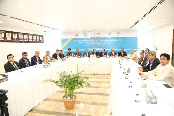 শেয়ারবাজারে জড়িতদের সম্পদ বাড়ছে না- কমিশনার সাইফুদ্দিন