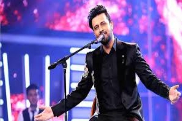 আবার ঢাকা মাতাতে আসছেন আতিফ আসলাম