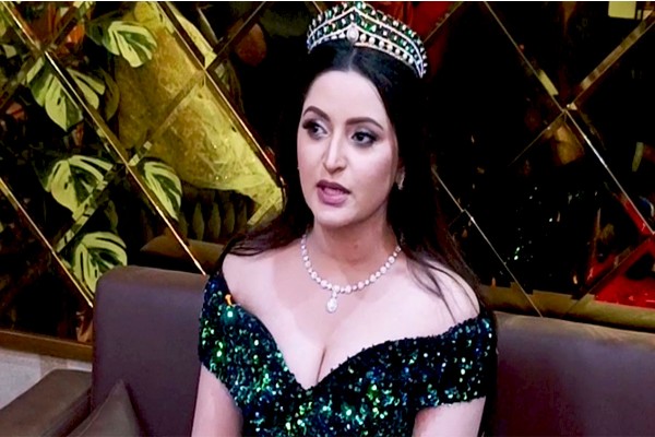 আবারো বিতর্কে পরীমণি