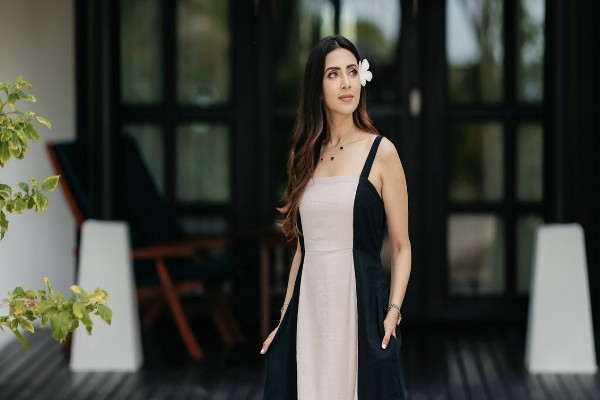 নজর কাড়লেন মিম