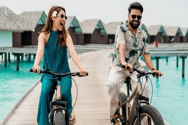 মালদ্বীপে মেহজাবীন-আদনান