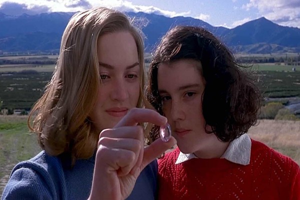 মেয়েদের প্রতিও টান ছিল টাইটানিক নায়িকার!