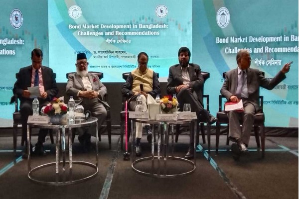 আইপিও বন্ধ রেখে অর্থনীতিকে ব্যাংক নির্ভরতা কমানোর গল্প শোনালেন বিএসইসি চেয়ারম্যান
