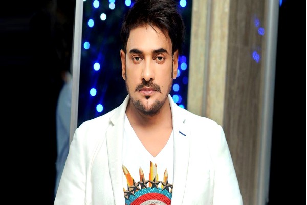 ব্যবসায়ীক মন্দায় সিনেমা থেকে নিজেকে সরিয়ে নিলেন অনন্ত জলিল