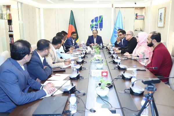 ডিবিএর সঙ্গে সিএমজেএফের নবনির্বাচিত কমিটির সৌজন্য সাক্ষাৎ