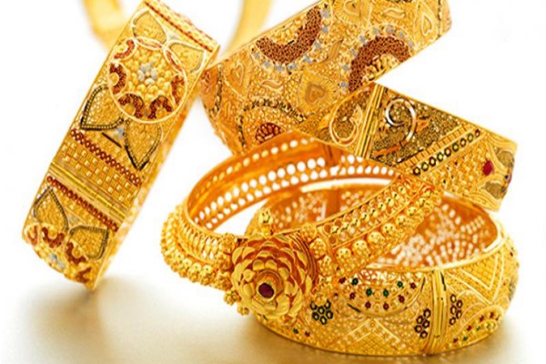 সোনার দাম কমে ভরি নামলো ২ লাখ ৩৪ হাজার টাকায়
