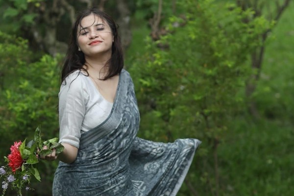 ‘স্ট্রাগলিং পিরিয়ড’ পেরিয়ে আজকের তাসনুভা তিশা
