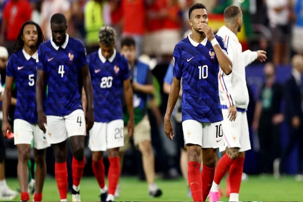 তৃতীয়ও হতে পারল না বিশ্বকাপ জয়ের শীর্ষ দাবিদার ফ্রান্স