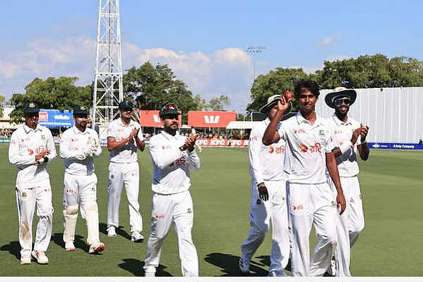 অস্ট্রেলিয়ার মাটিতে ইতিহাস গড়লেন হাসান, এক ইনিংসে ৬ উইকেট