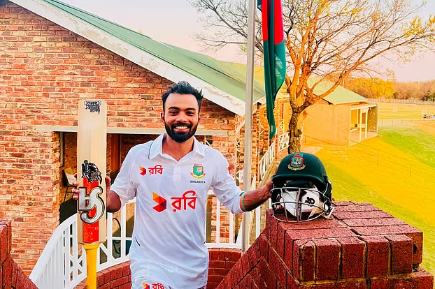 বিদেশের মাটিতে ট্রিপল সেঞ্চুরি, ইতিহাস গড়লেন তাওহিদ হৃদয়