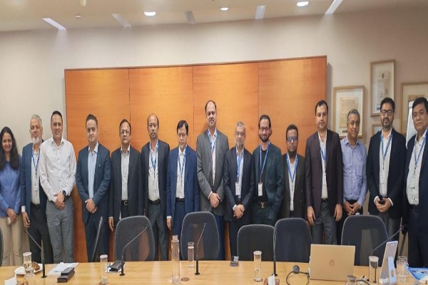 কমোডিটি লেনদেন শিখতে মুম্বাইয়ে সিএসইর ৯ ব্রোকার