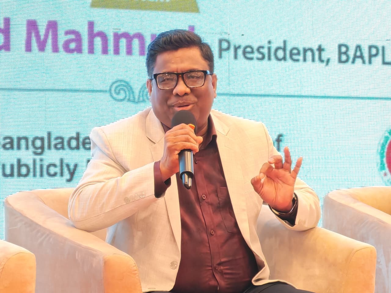 বিনিয়োগযোগ্য পণ্য না থাকলে শিক্ষা দিয়ে লাভ হবে না