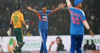 সিরিজে এগিয়ে গেল ভারত