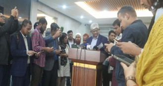 ভারত থেকে ৫০ হাজার টন চাল আনা হবে : অর্থ উপদেষ্টা