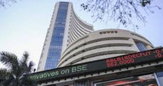 শুল্ক হ্রাসে ভারতের শেয়ারবাজারে সূচক বেড়েছে ৩৬৫৭ পয়েন্ট