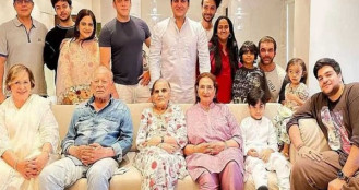 হাসপাতাল কর্তৃপক্ষের ওপর ক্ষুব্ধ খান পরিবার