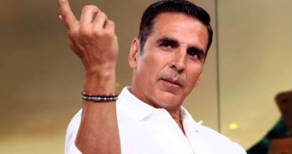 নবম পেরোতেই তিনবার ফেল করেন অক্ষয়