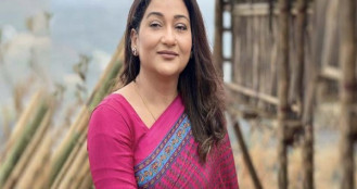 সময়টা ভালো যাচ্ছে না, দোয়া চাইলেন অভিনেত্রী