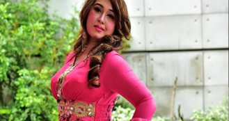 পলির হঠাৎ কড়া হুঁশিয়ারি, ‘দেখি তোর তলায় কত জোর’
